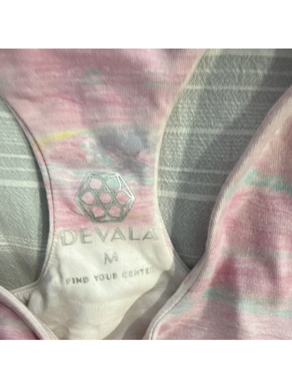 DEVALA Tie Dye Racerback Sports Bra Pink/Multicolor Wireless Pullover M